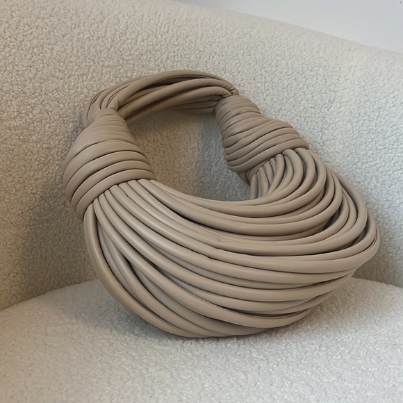 Tan Rope Bag - Picture 2 of 2